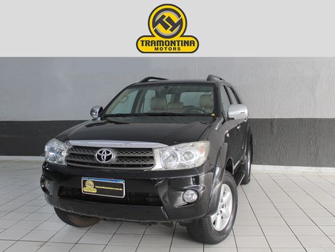 Toyota Hilux SW4 SR 4x2 2.7/ 2.7 Flex 16V Aut.