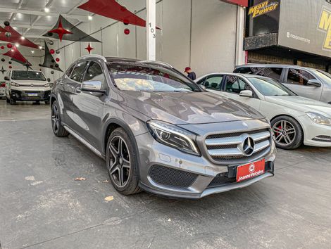 Mercedes GLA 250 Enduro 2.0 TB 16V 211cv Aut.