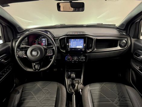 Fiat Strada Volcano 1.3 Flex 8V CD