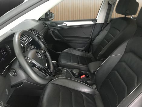 VolksWagen TIGUAN Allspac Comf 250 TSI 1.4 Flex