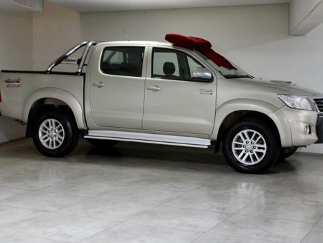 Toyota Hilux SW4 SRV D4-D 4x4 3.0 TDI Dies. Aut