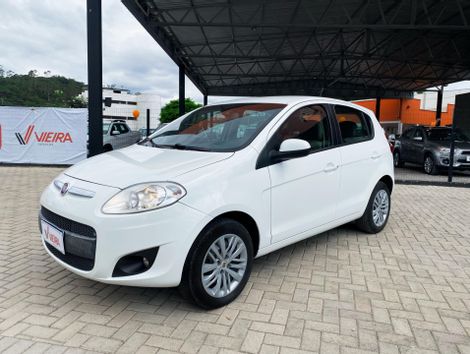 Fiat Palio ESSENCE 1.6 Flex 16V 5p