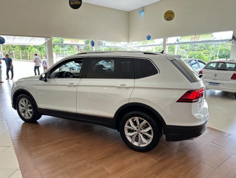 VolksWagen TIGUAN Allspac Comf 250 TSI 1.4 Flex