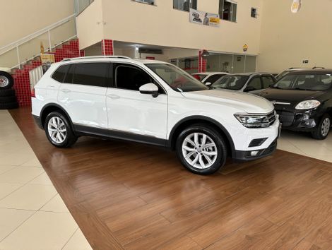 VolksWagen TIGUAN Allspac Comf 250 TSI 1.4 Flex