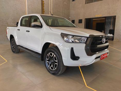 Toyota Hilux CD 4x4 2.8 Diesel Mec.