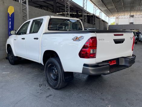 Toyota Hilux CD 4x4 2.8 Diesel Mec.