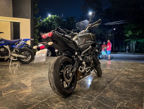 YAMAHA MT-09 TRACER