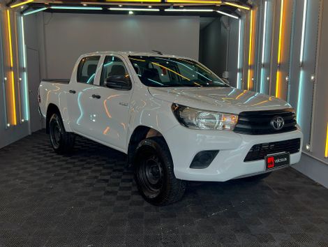 Toyota Hilux CD 4x4 2.8 Diesel Mec.