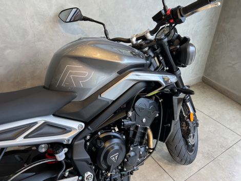 TRIUMPH STREET TRIPLE 765 R