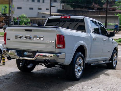 RAM CLASSIC LARAMIE 5.7 CD V8 4X4 Aut.