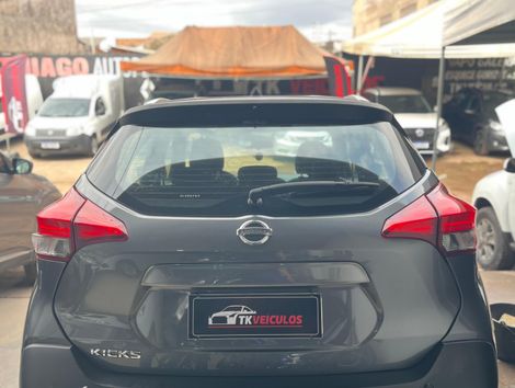 Nissan KICKS SV 1.6 16V FlexStar 5p Aut.
