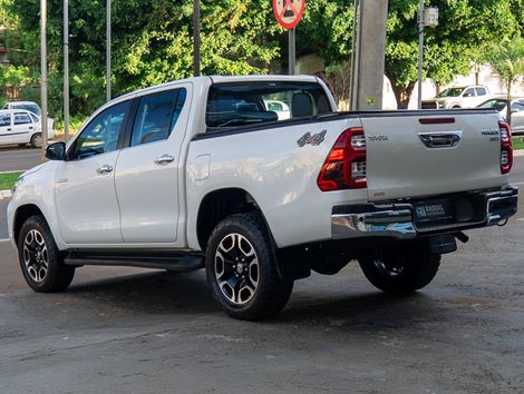Toyota Hilux CD SRX 4x4 2.8 TDI 16V Diesel Aut.