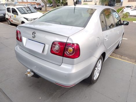 VolksWagen Polo Sedan 1.6 Mi Total Flex 8V 4p