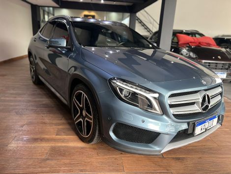 Mercedes GLA 250 Vision 2.0 TB 16V 211cv Aut.