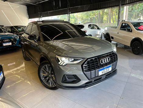 Audi Q3 Black Ed. 1.4 TFSI Flex/Black S-tron.