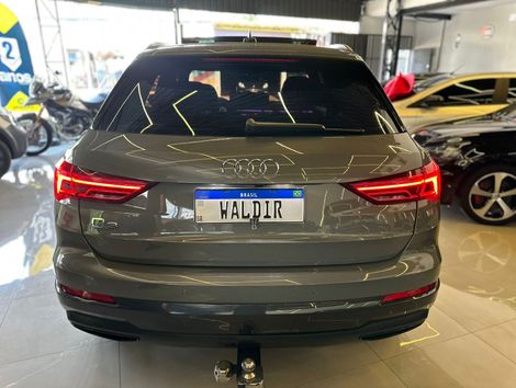 Audi Q3 Black Ed. 1.4 TFSI Flex/Black S-tron.