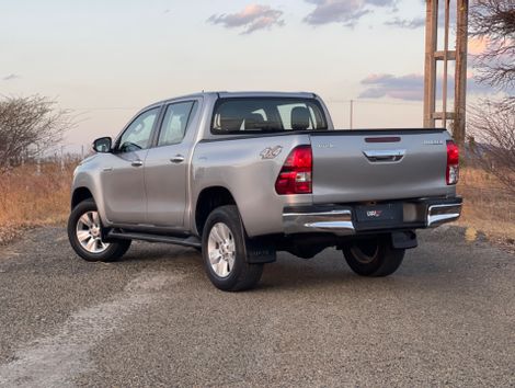 Toyota Hilux CD SR 4x4 2.8 TDI Diesel Aut.