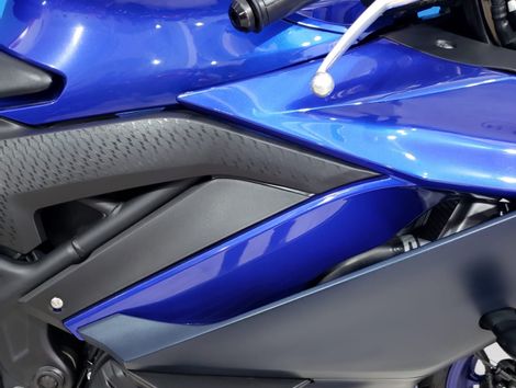 YAMAHA YZF R-3 321/ABS