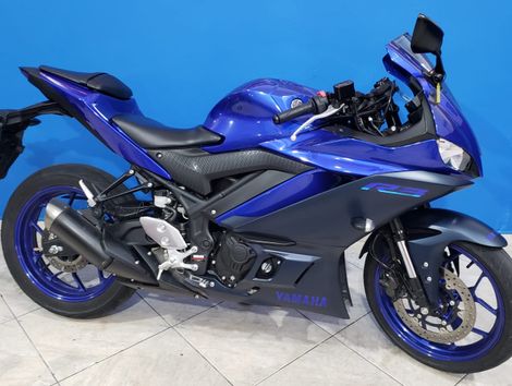 YAMAHA YZF R-3 321/ABS