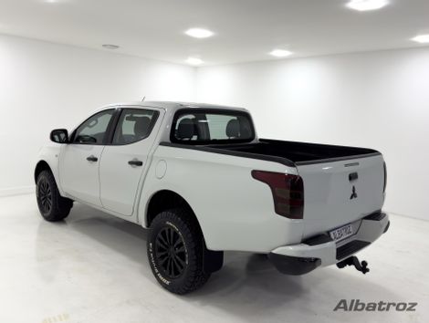 Mitsubishi L200 Triton Sport GLX 2.4 CD Diesel Mec.