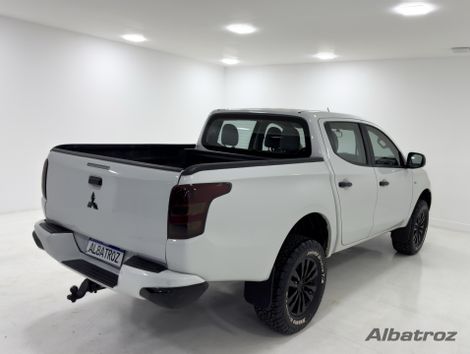 Mitsubishi L200 Triton Sport GLX 2.4 CD Diesel Mec.