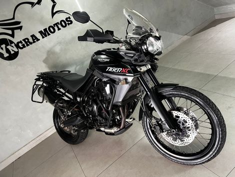 TRIUMPH TIGER 800 XR