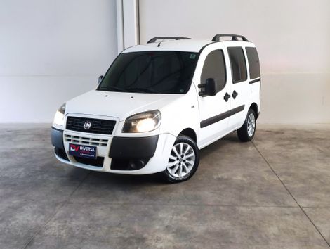 Fiat Doblò Essence 1.8 5L (Flex)