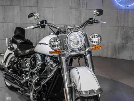 Harley SOFTAIL DELUXE FLDE