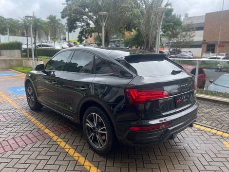 Audi Q5 SB P Black. 2.0 TFSIe S.Tr. Qt (Hib.)