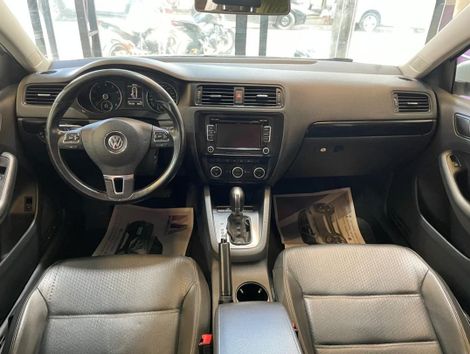 VolksWagen JETTA Comfortline 2.0 T.Flex 8V 4p Tipt.