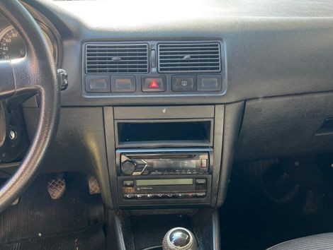 VolksWagen Golf 1.6 Mi Total Flex 8V 4p