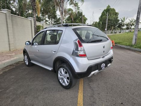 Renault SANDERO STEPWAY Hi-Flex 1.6 16V 5p