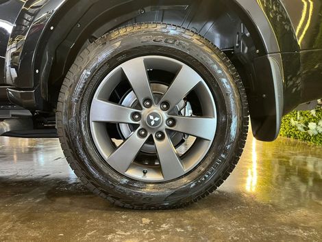 Mitsubishi Pajero HPE-S 3.2 4x4 T.I.Diesel 5p Aut.