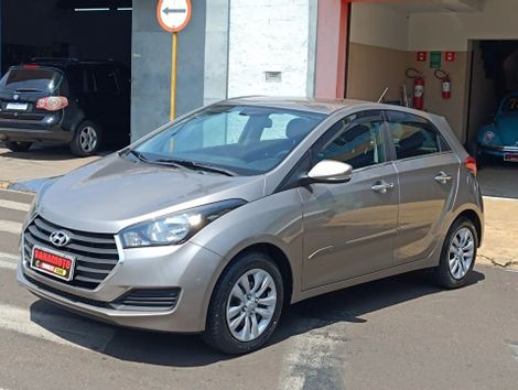 HYUNDAI 1.6 COMFORT PLUS 16V FLEX 4P MANUAL