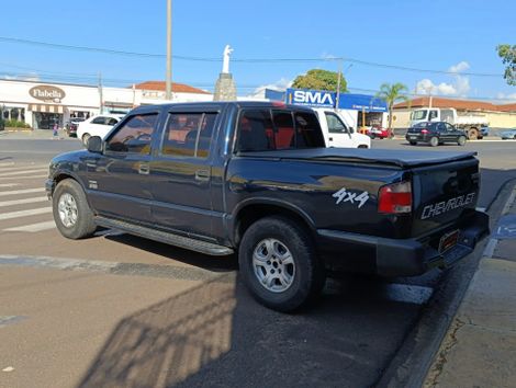 CHEVROLET 2.5 STD 4X4 CD 8V TURBO DIESEL 4P MANUAL