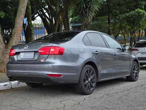 VolksWagen JETTA Comfortline 2.0 T.Flex 8V 4p Tipt.