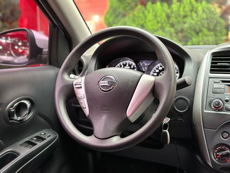 Nissan VERSA SV 1.6 16V FlexStart 4p Aut.