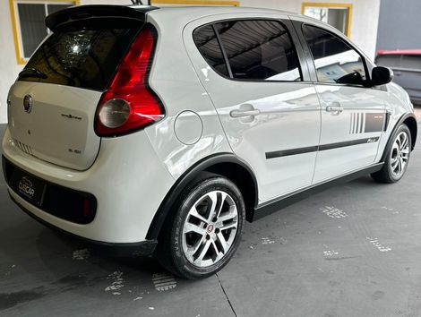 Fiat Palio ESSENCE 1.6 Flex 16V 5p