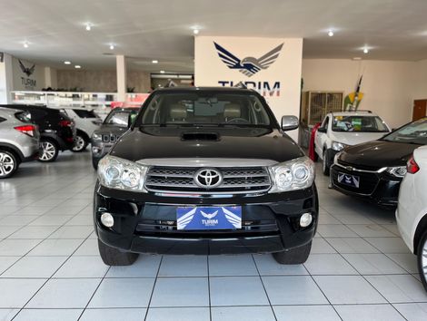 Toyota Hilux SW4 SRV D4-D 4x4 3.0 TDI Dies. Aut