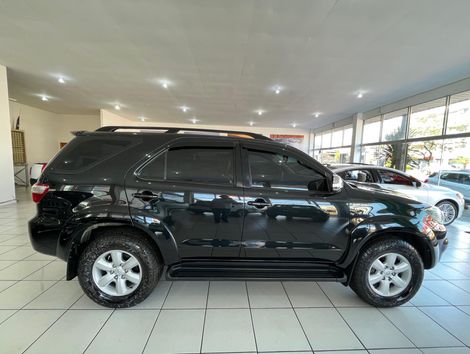 Toyota Hilux SW4 SRV D4-D 4x4 3.0 TDI Dies. Aut