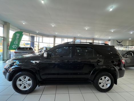 Toyota Hilux SW4 SRV D4-D 4x4 3.0 TDI Dies. Aut