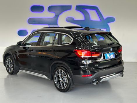 BMW X1 SDRIVE 20i X-Line 2.0 TB Active Flex