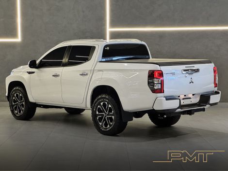 Mitsubishi L200 Triton Sport HPE-S 2.4 CD Dies. Aut