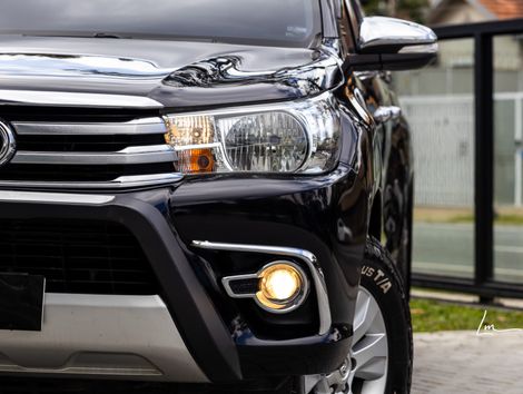 Toyota Hilux CD SRV 4x4 2.8 TDI Diesel Aut.