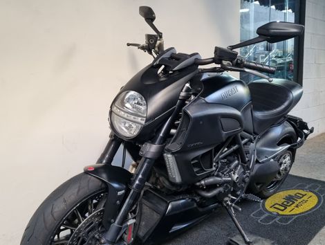 Ducati DIAVEL 1198