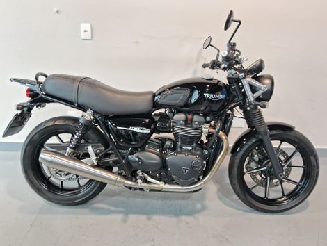 TRIUMPH STREET  TWIN 900cc