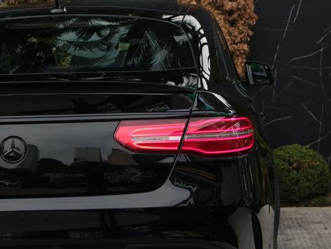 MERCEDES-BENZ 3.0 V6 GASOLINA COUPÉ 4MATIC 9G-TRONIC