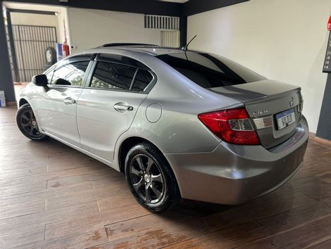 Honda Civic Sedan EXS 1.8/1.8 Flex 16V Aut. 4p