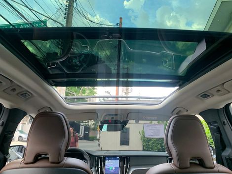 Volvo XC 60 T-5 MOMENTUM 2.0 254cv AWD 5p