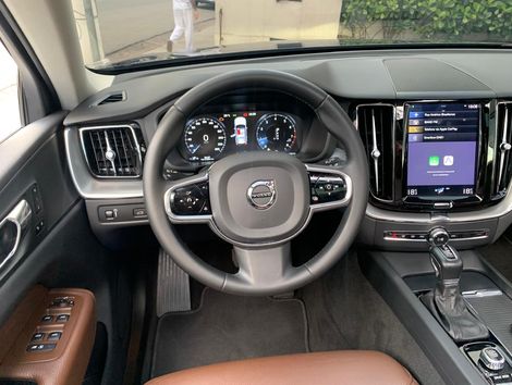 Volvo XC 60 T-5 MOMENTUM 2.0 254cv AWD 5p